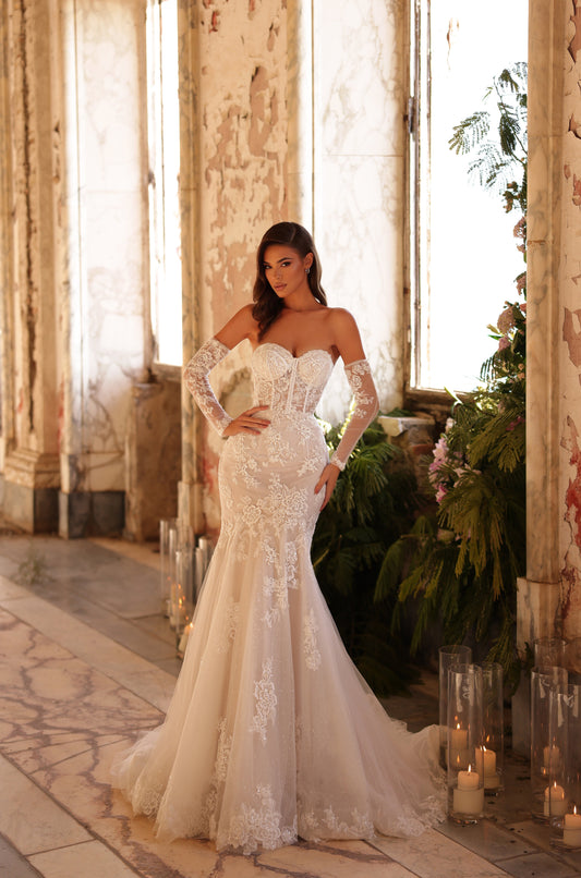 Wedding Dress Long Bridal Gown Fitted Lace Wedding Dress Ivory/Nude