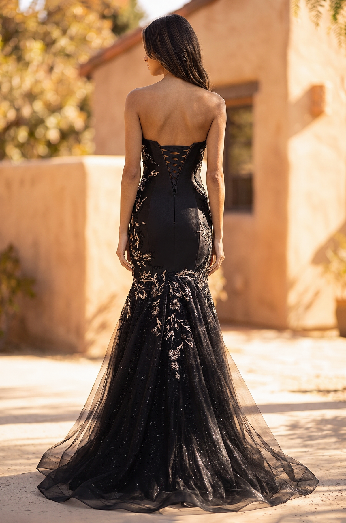 Strapless Sweetheart Embroidered Mermaid Gown – Black