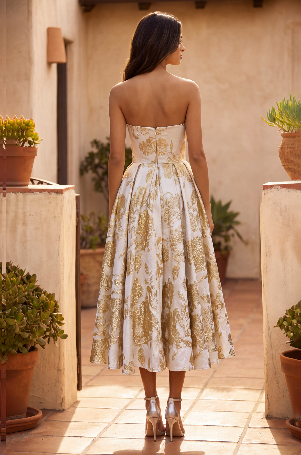 Strapless Metallic Floral Jacquard Midi Cocktail Dress – Gold