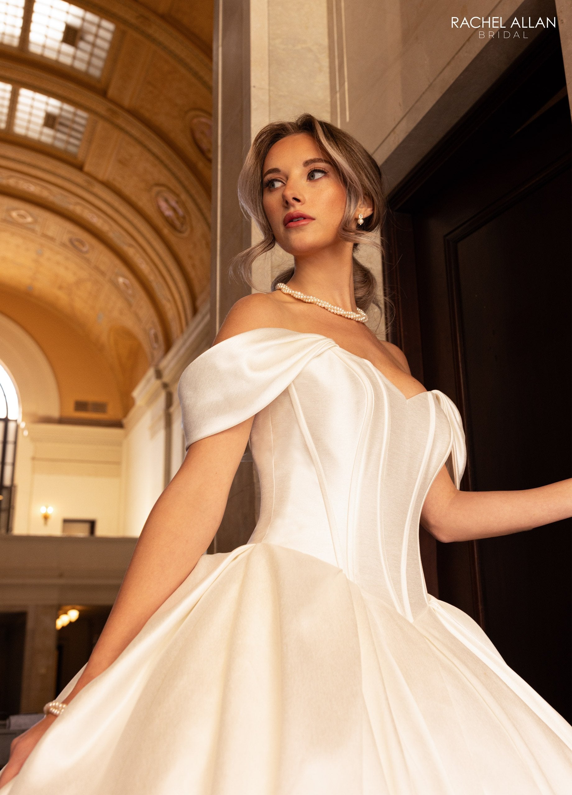 Wedding Dresses Ball Gown Pleated Long Wedding Dress  Ivory