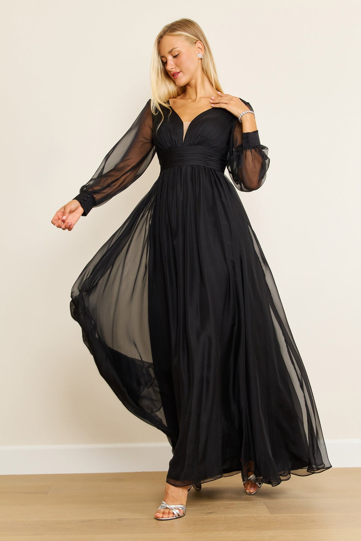 Long Sleeve Chiffon Black Formal Dress – Black