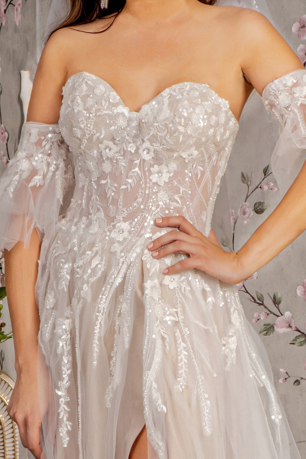 Wedding Dresses A line Wedding Gown with Detachable Short Sleeves Ivory/Champagne