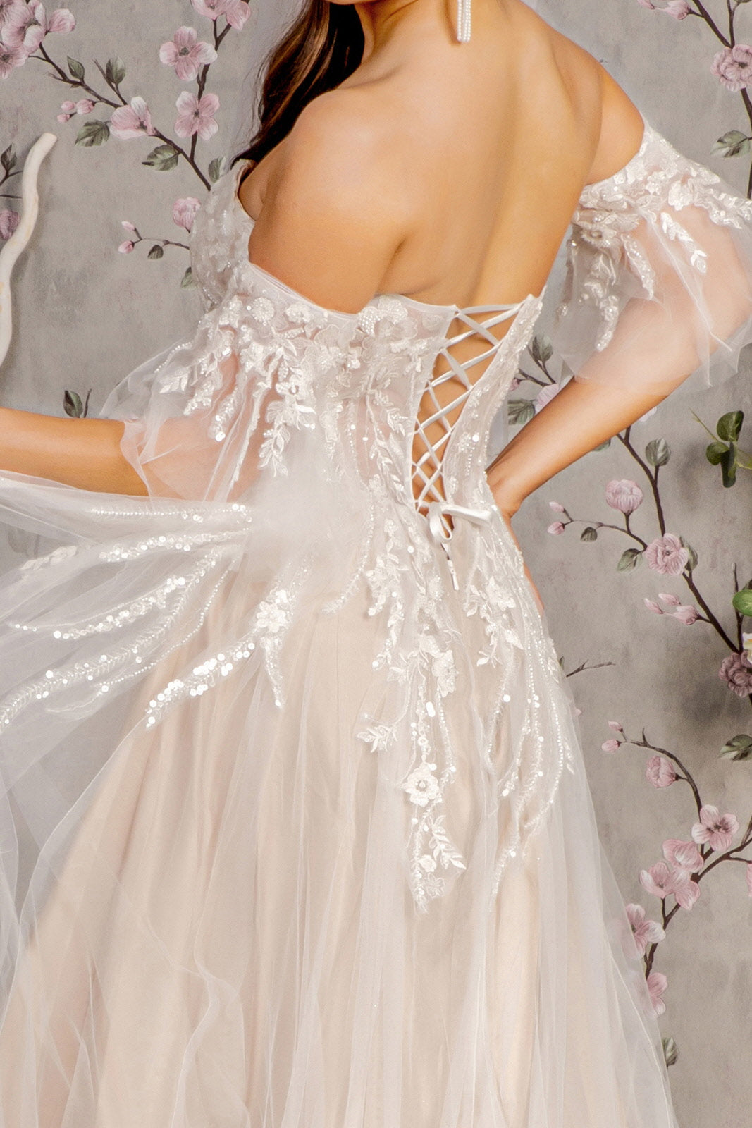 Wedding Dresses A line Wedding Gown with Detachable Short Sleeves Ivory/Champagne