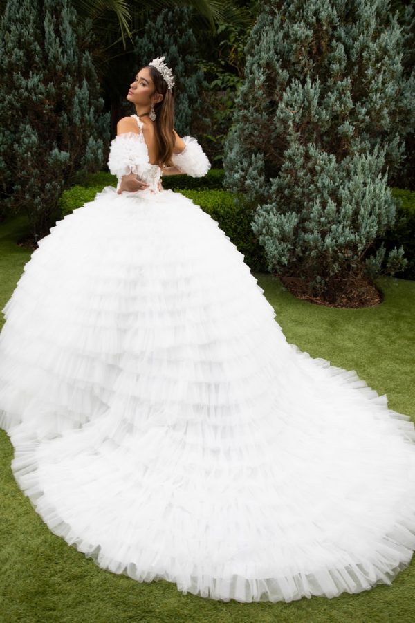 Quinceniera Dresses Long Ball Gown 3D Applique Detachable Sleeve Quinceanera Dress Ivory