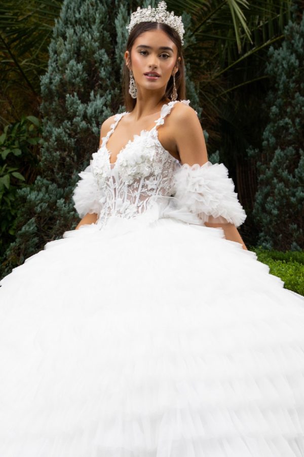 Quinceniera Dresses Long Ball Gown 3D Applique Detachable Sleeve Quinceanera Dress Ivory
