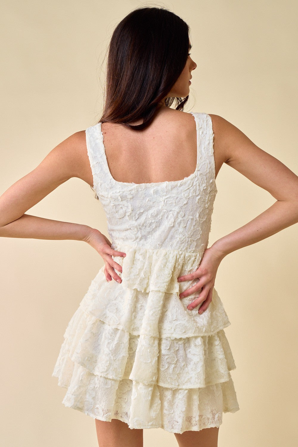 Cocktail Dresses Short Sleeveless Floral Ruffled Lace Dress Off White