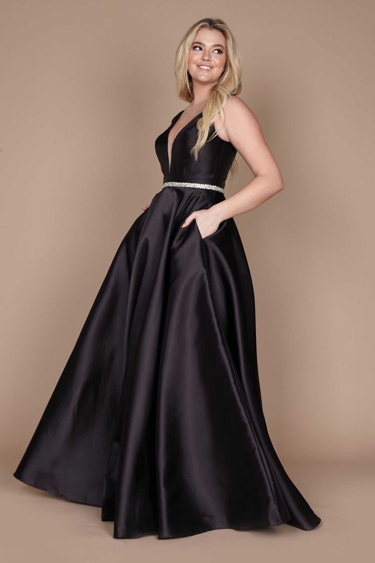 Long Formal Evening Dress – Black