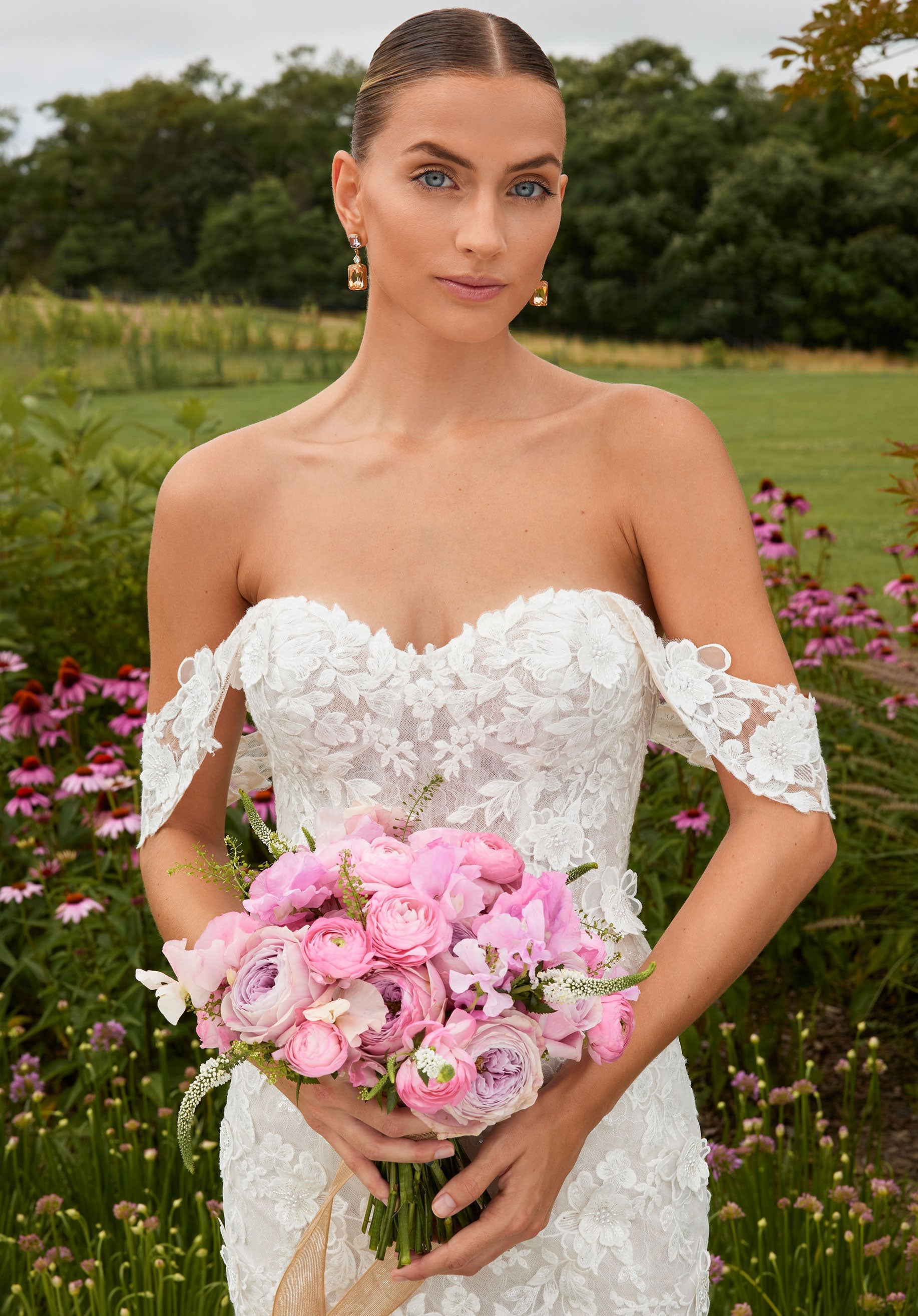 Wedding Dresses Long Beaded Lace Applique Wedding Dress Ivory/Sand/Honey