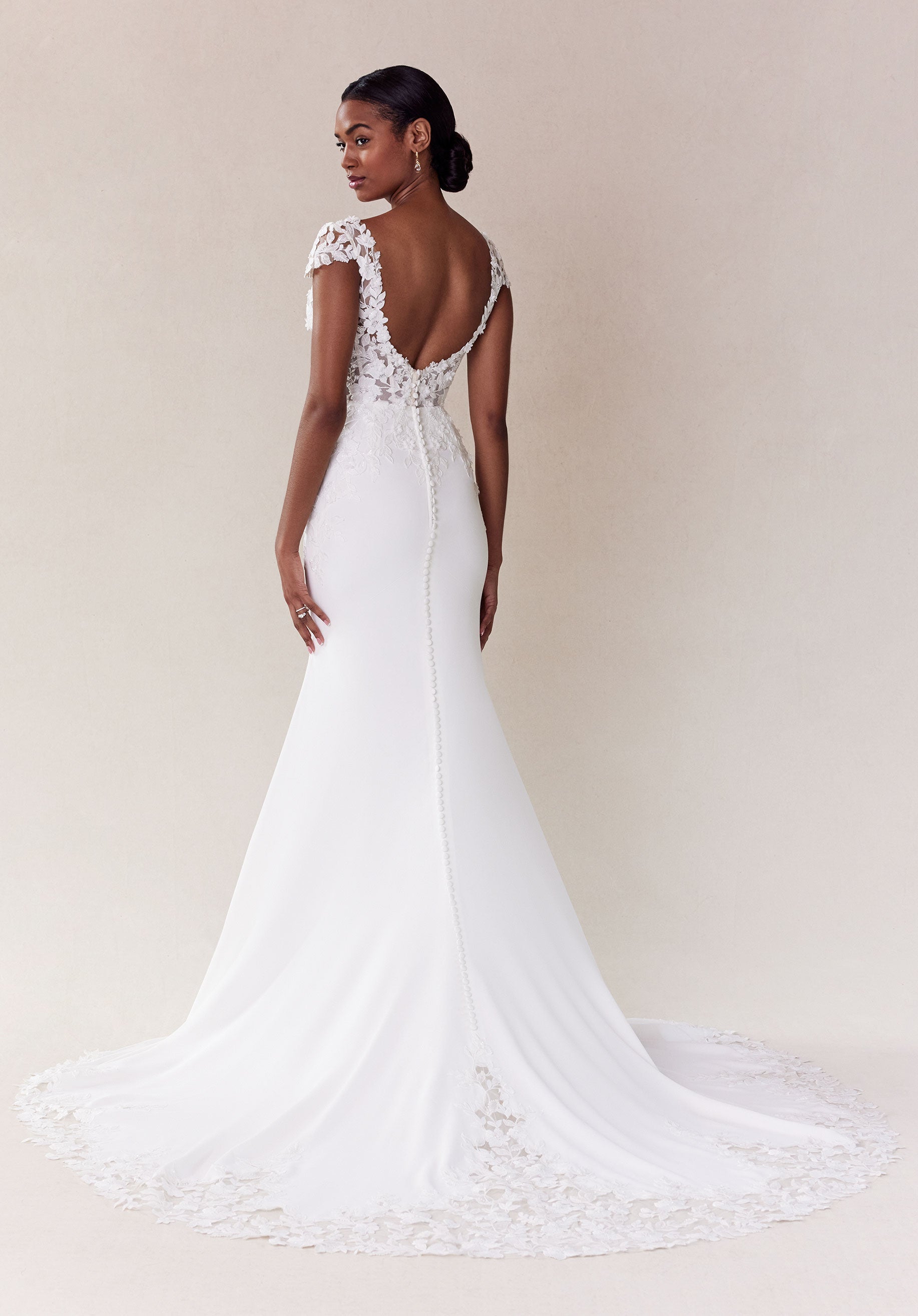Wedding Dresses Long 3D Floral AppliquésWedding Dress Ivory/Ivory/Honey
